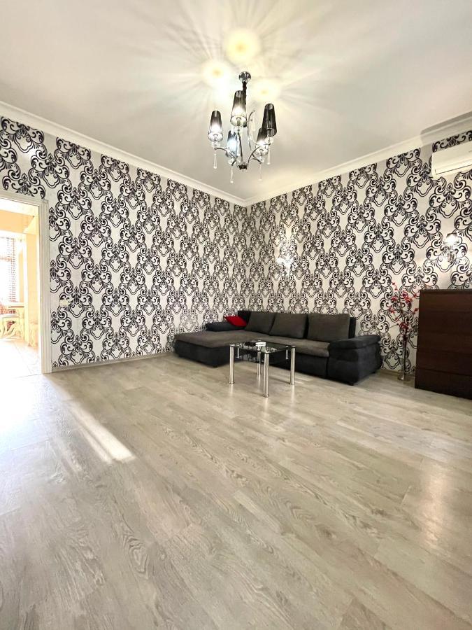 Cozy Apartment On Greek Street 15 Odesa Exterior foto